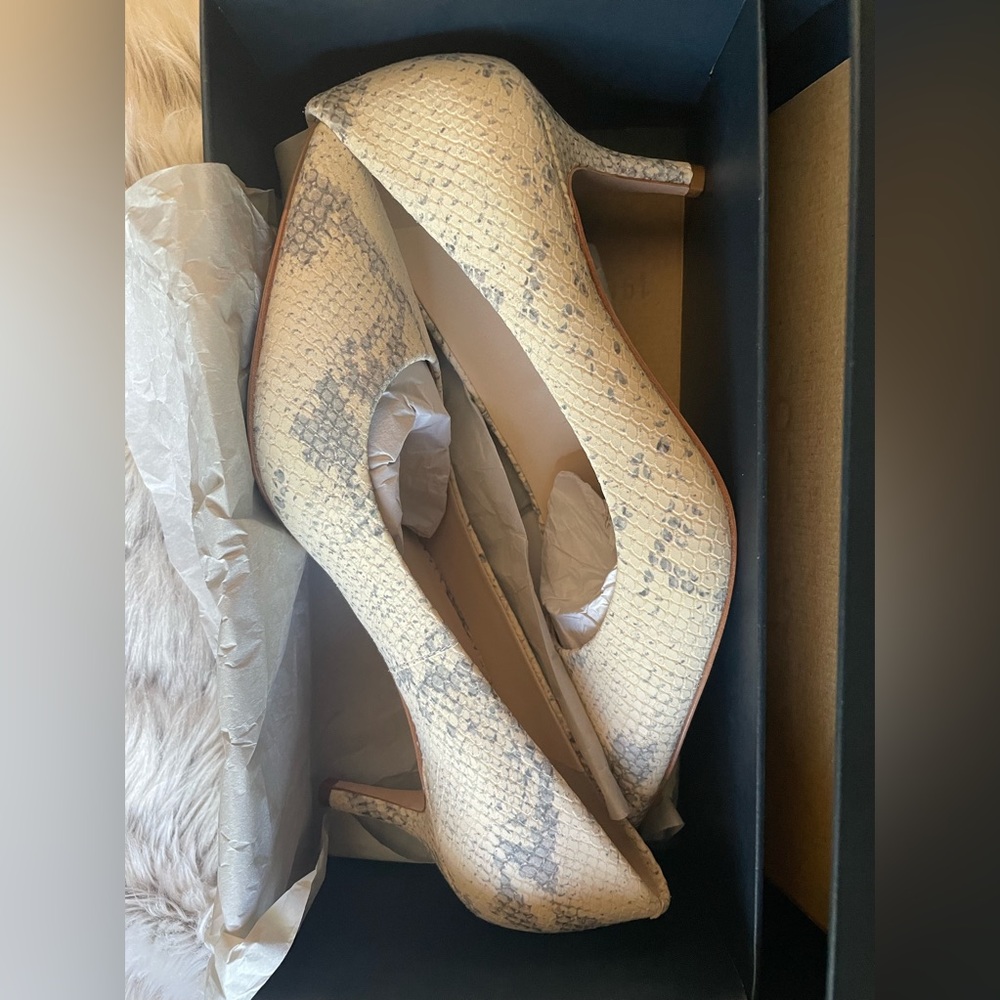 New Cole Haan Leather Vesta Pump Snakeskin Pattern